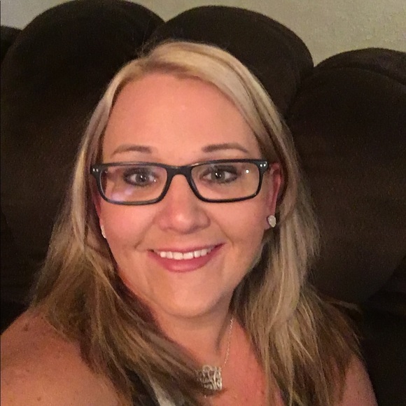 Meet your Posher, Bridgette - Picture 1 of 1